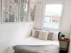 Charming 4 Bedroom House with Firepit and Alfresco