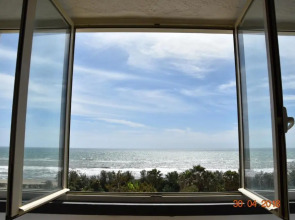 Marina Club Hotel