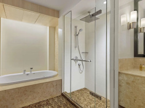 DoubleTree by Hilton Phuket Banthai Resort