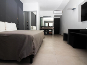 My Blue Hotel