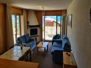 Modern Apartment With Views