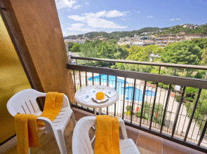 Апарт-отель GHT Tossa Park