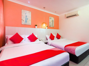 Super OYO 761 City Hotel