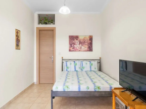 Cosy Nikiana Beach Apartment