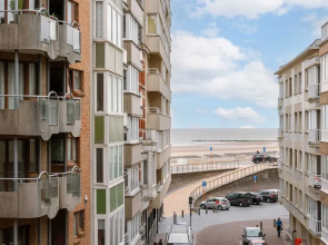 Cosy Apartment With 2 Terraces Right at the Beach