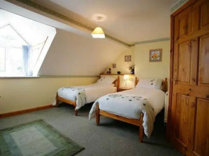 Redhall Inn