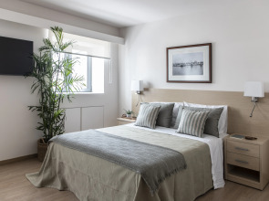 Gallery Suites & Residences, Piraeus