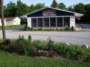 Mindemoya Motel