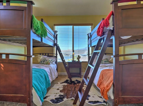 La Verkin Home w/ Hot Tub, Kayaks, & Bikes!