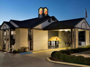Super 8 by Wyndham Ruston