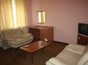 Otel' Ost West Park