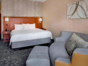Courtyard By Marriott Hartford/Windsor Airport