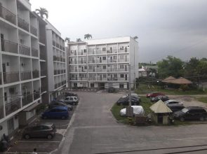 Prescious Kassel Airport Condotel - Hostel