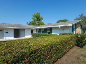 NEW Retro Relaxation in Stylish Rockledge Oasis