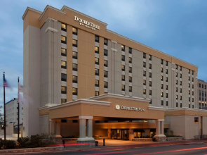 DoubleTree by Hilton Downtown Wilmington - Legal District