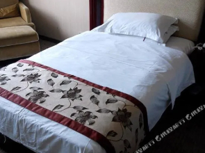 Jianshe Hotel(洪湖建设酒店（沿河西路店）)