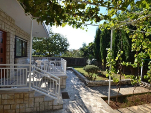 Ruža - Comfortable 2 Bedrooms Apartment - A1