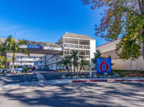 Motel 6 Fountain Valley, CA - Huntington Beach Area