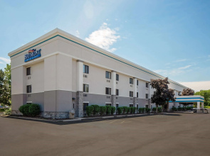 Baymont by Wyndham Detroit Airport/Romulus