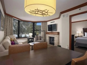 1BR Condo w/ Access to Resort Pools, Spa & Gym