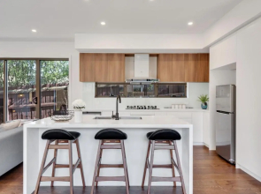 Kozyguru Melbourne Deakin University Close By 3 Bed Family House Vvs005