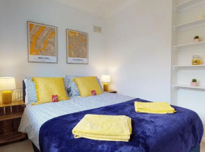 Contemporary 2 Bed Apartment With Private Garden