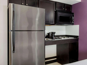 La Quinta Inn by Wyndham West Long Branch/NJ Shore Area