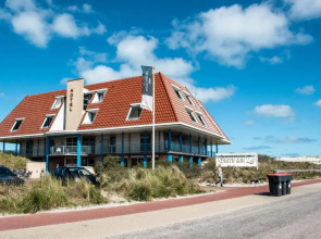 Strandhotel Buren aan Zee