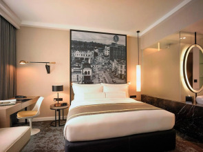 Hotel Stripes Kuala Lumpur, Autograph Collection