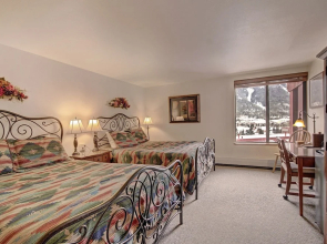 Roomy Condo With Great Amenities - VS643 by RedAwning