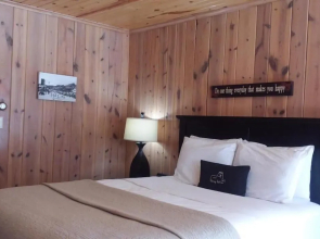 Harney Peak Inn