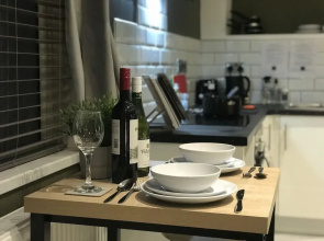 Contemporary 1 bed Studio for Comfy Stay in Wigan