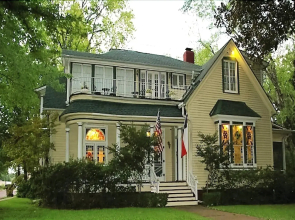 Woldert-Spence Manor