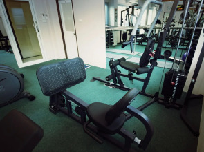 OYO 75321 Gemma Patong