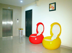 Royal Q&D Suites Hotel