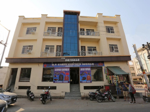 OYO 22661 Hotel The Drizzle