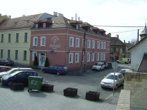 RQ Boutique  Unique Hotel