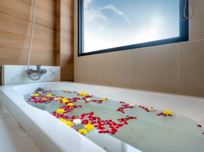 The Thames Pool Access Resort SHA+