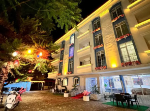 Avrasya - on 3 ApartHotel