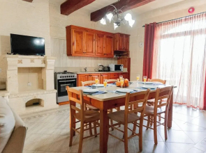 Villa Savona Sleeps 7 With Private Pool