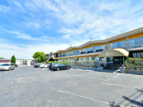 The Freeport Inn and Marina