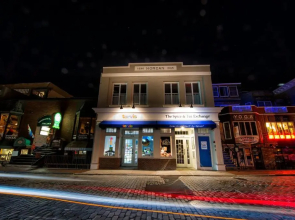 Newport Lofts - 194 Thames Street