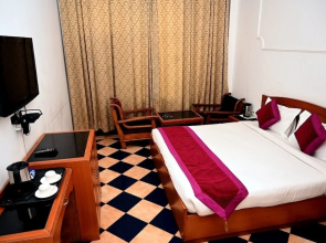 Hotel Hemkunth