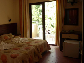 Отель Lemas Suite