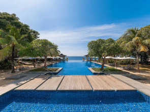 Crimson Resort and Spa Mactan