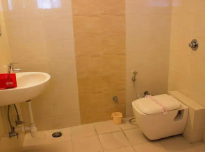 OYO Premium Nagpur Railway Station Road