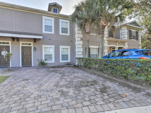 6 Mi to Wdw: Family-friendly Townhome w/ Foosball!