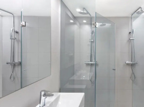 B&B Donostia San Sebastián Aeropuerto Hotel 