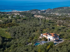 Chrisiis Villa