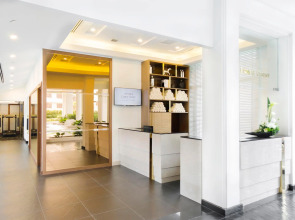 Отель Grande Centre Point Ploenchit